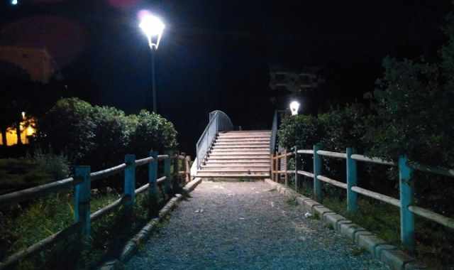 Bari, niente spazi per i giovani: «Ma di notte ci intrufoliamo nel Parco»